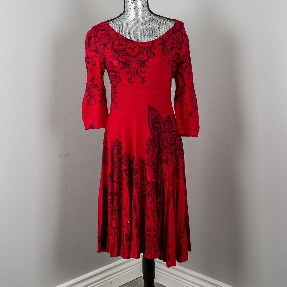 NWOT red knit printed dress - M